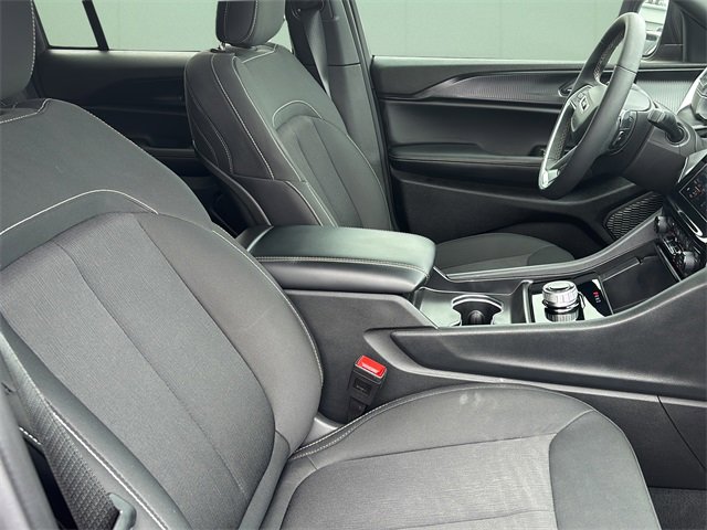 Certified 2025 Jeep Grand Cherokee Laredo X w/ Luxury Tech Group I image 40