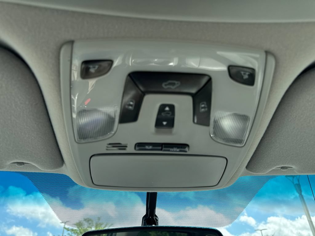 Used 2013 Toyota Sienna XLE FWD image 27