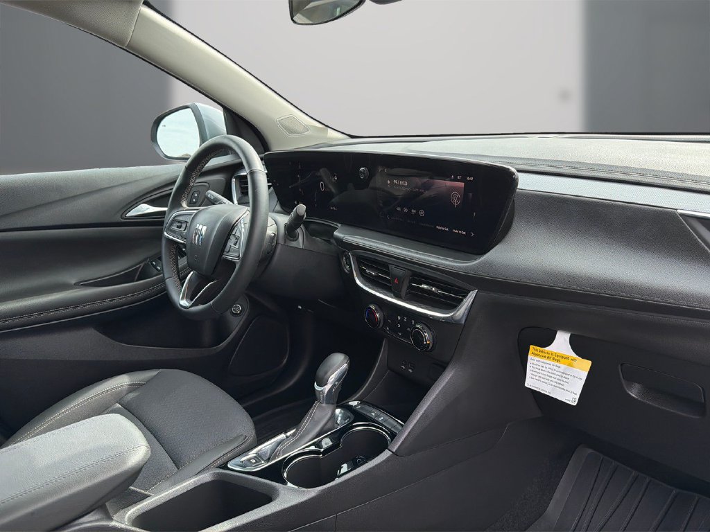 Used 2025 Buick Encore GX Preferred w/ Comfort Package FWD image 16