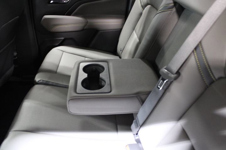 New 2026 Chevrolet Colorado ZR2 w/ Midnight Edition image 18