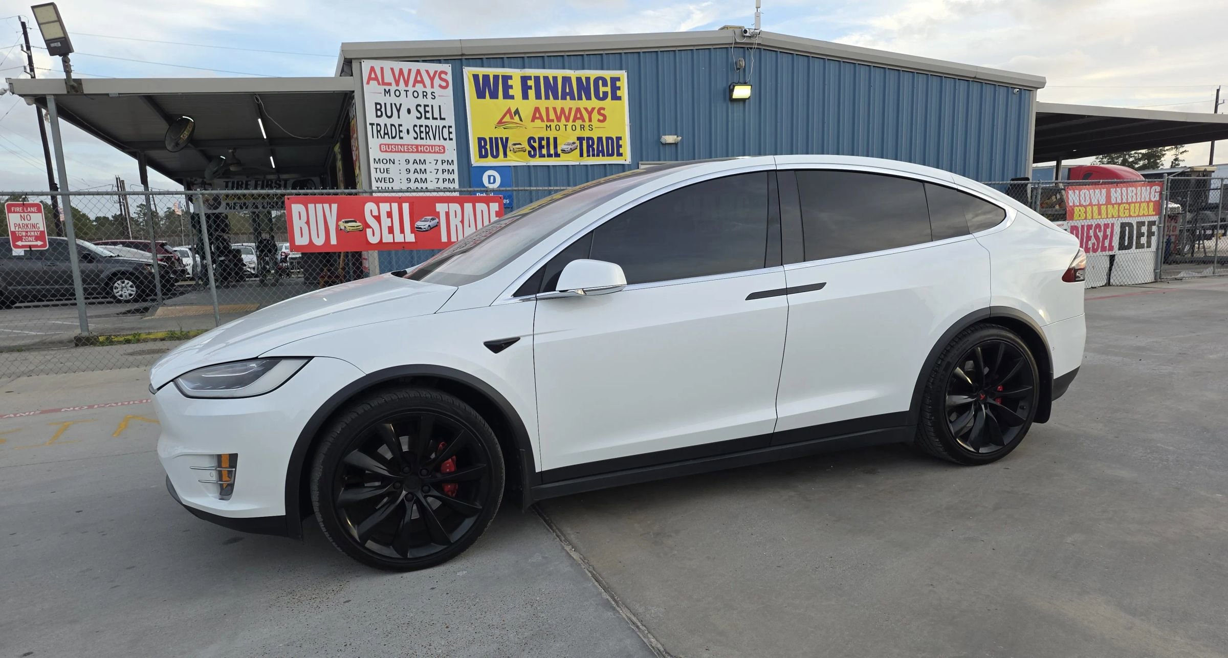 Used 2016 Tesla Model X Performance image 1