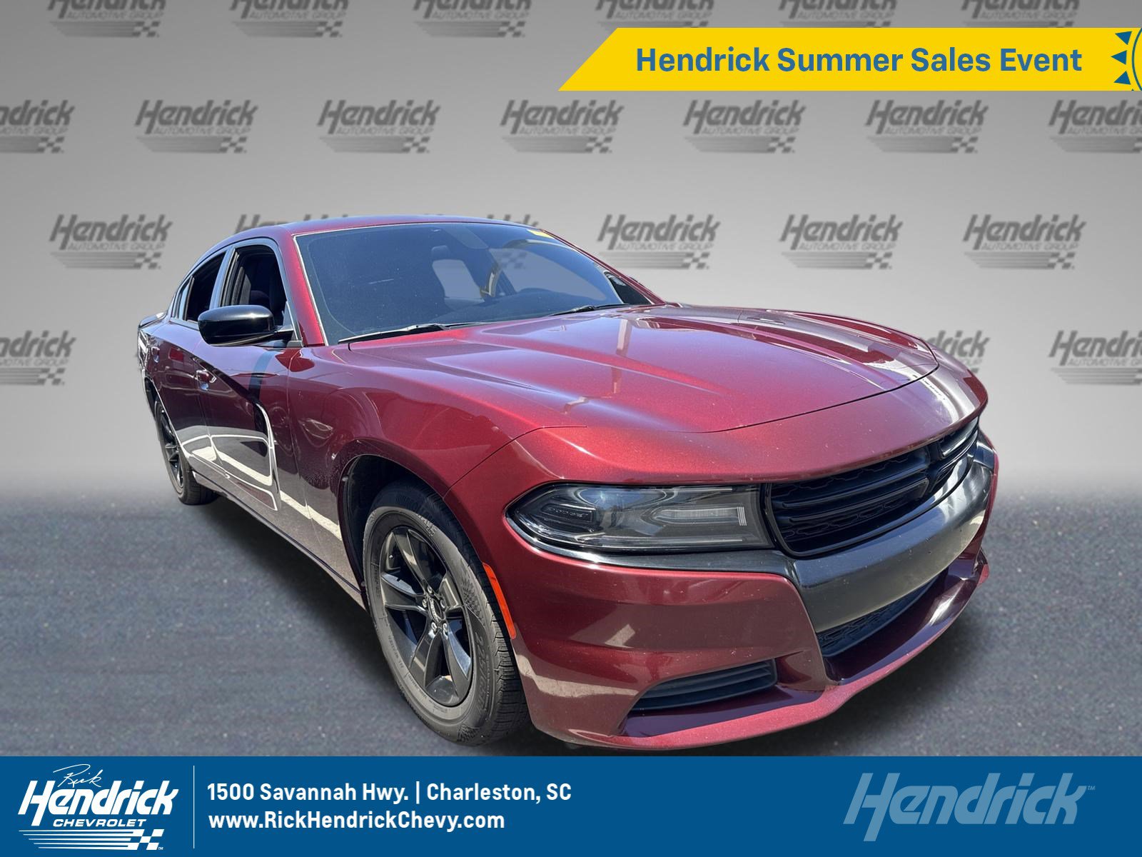Used 2019 Dodge Charger SXT w/ Blacktop Package RWD image 1