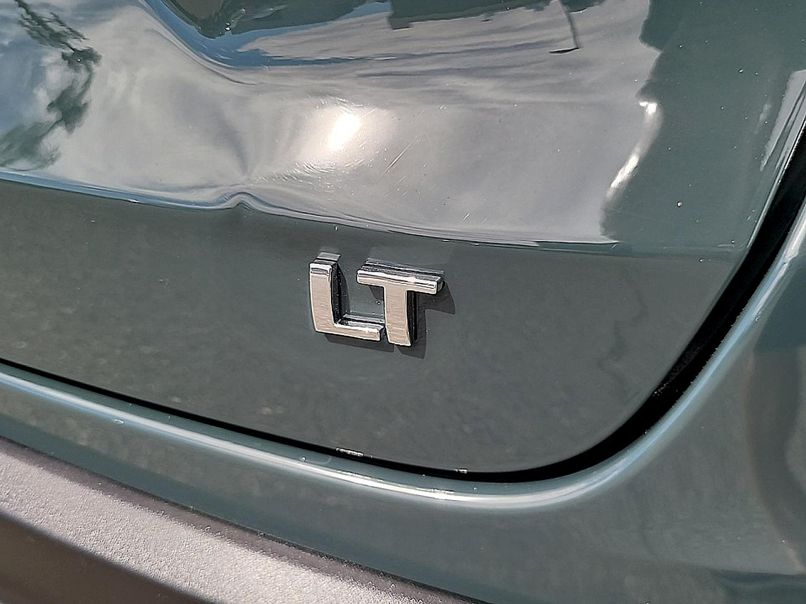 Used 2025 Chevrolet Trax LT FWD image 29