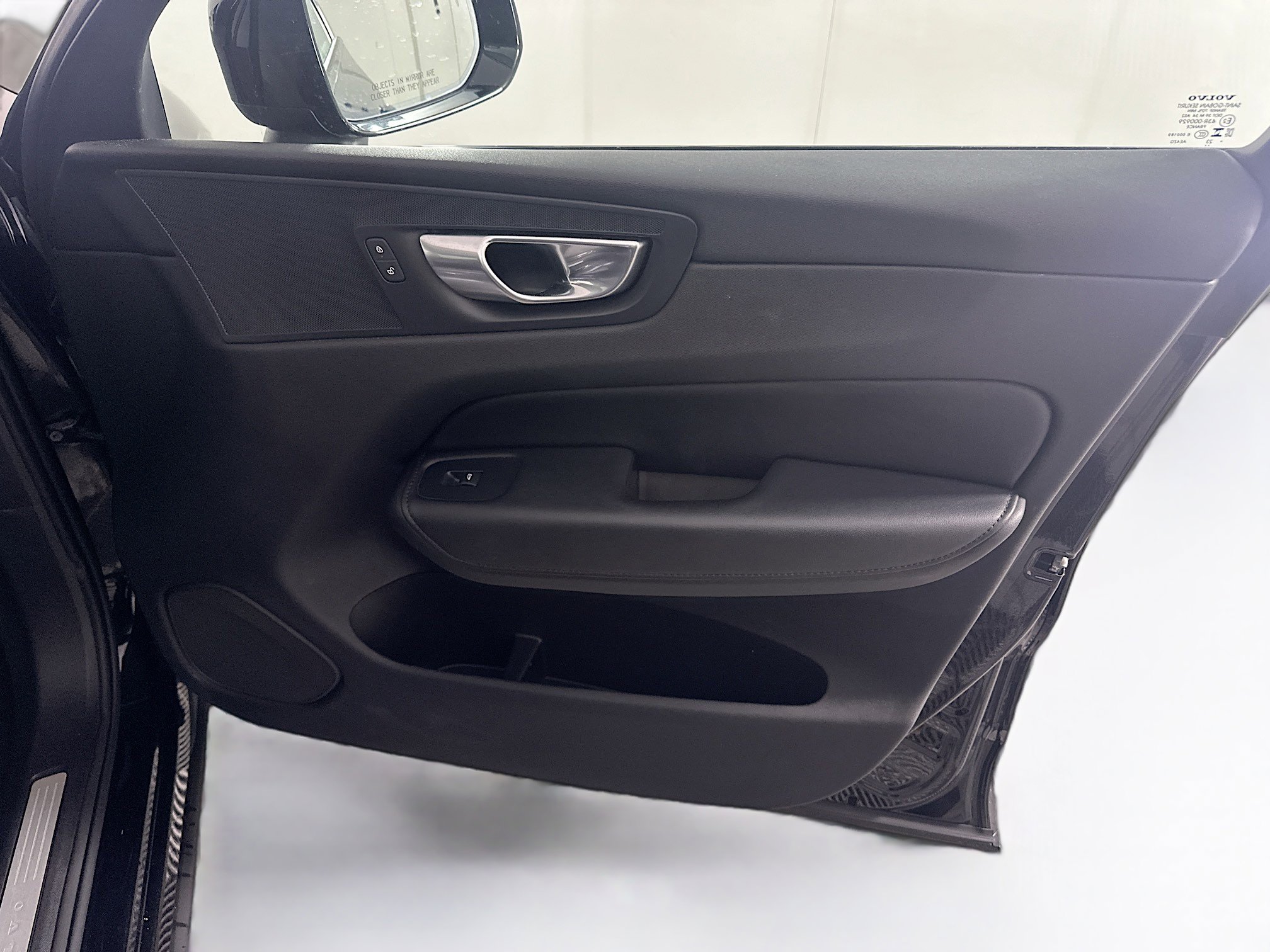 Used 2024 Volvo XC60 B5 Core w/ Climate Package image 31