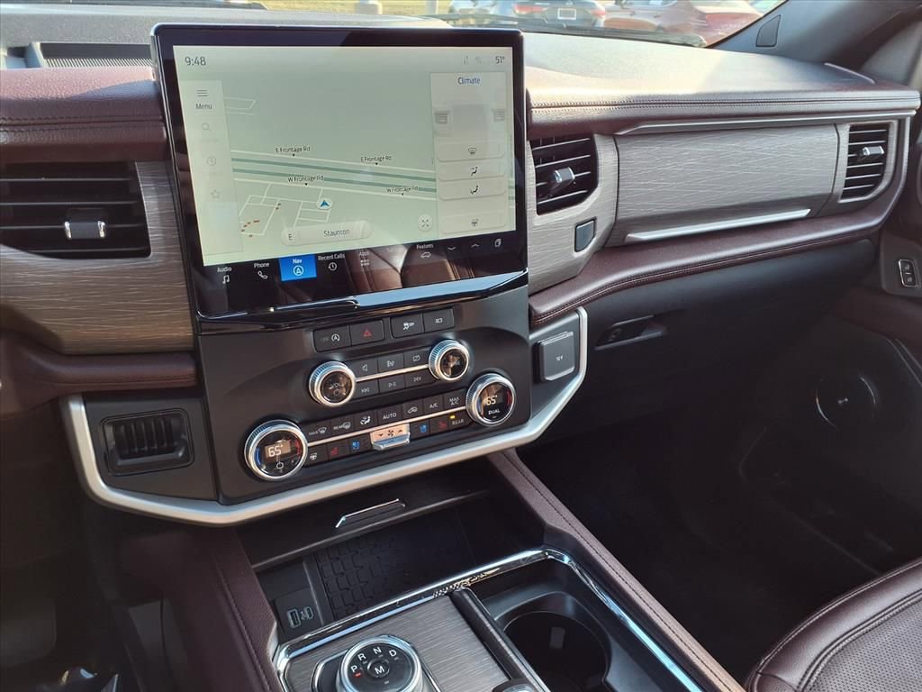 Used 2024 Ford Expedition Limited image 6