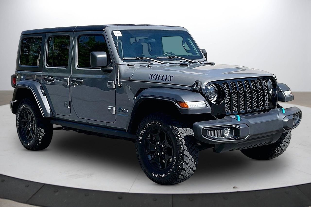 Used 2023 Jeep Wrangler Unlimited w/ Cold Weather Group image 2