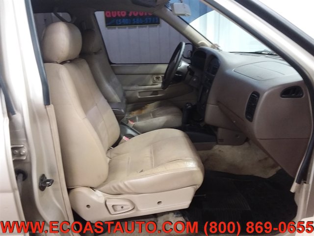 Used 1998 Nissan Pathfinder SE AWD/4WD image 14