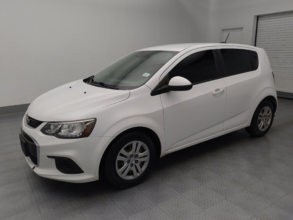 Used 2020 Chevrolet Sonic LT FWD image 2