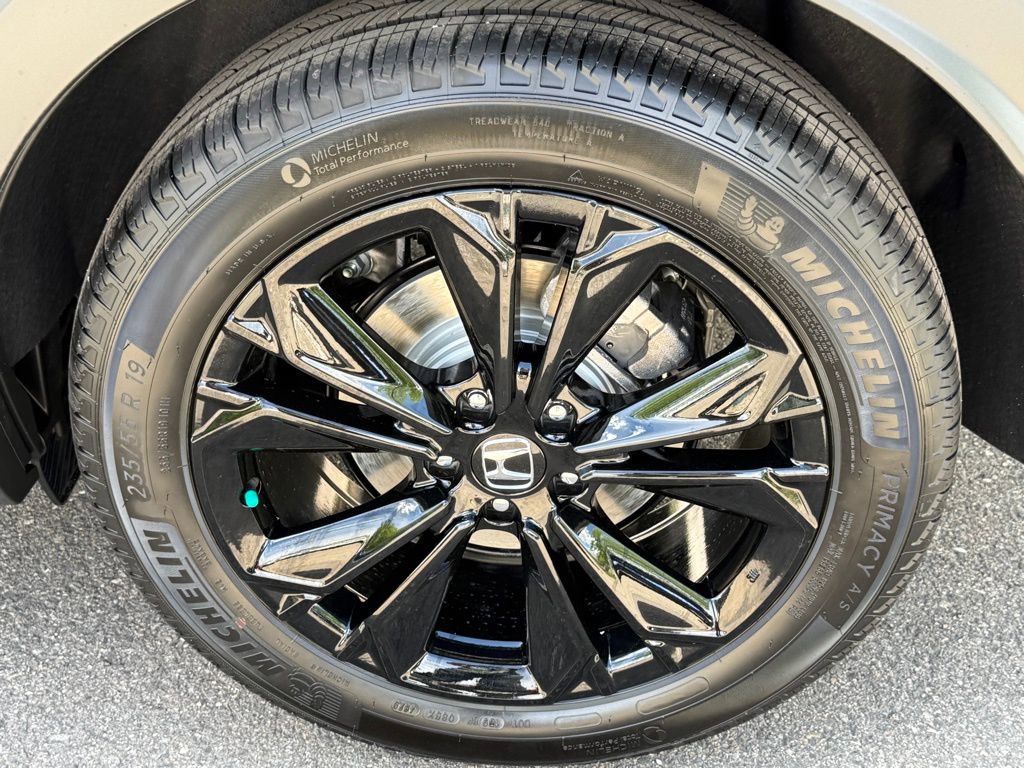 Certified 2026 Honda CR-V Sport Touring image 11