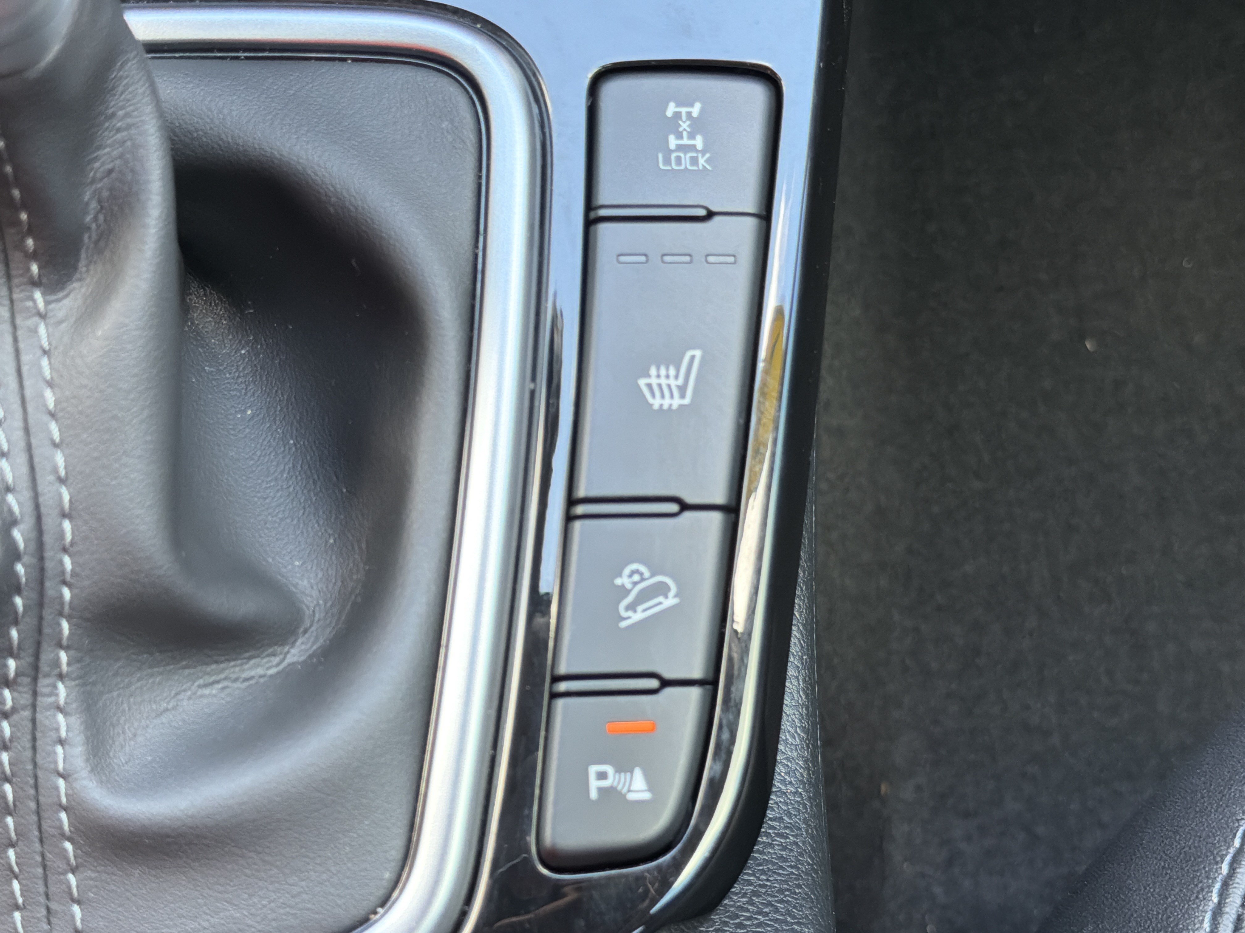 Certified 2025 Kia Seltos EX w/ EX Sunroof Package AWD/4WD image 12