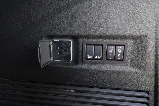 Used 2024 Chevrolet Tahoe High Country w/ Advanced Technology Package AWD/4WD image 35