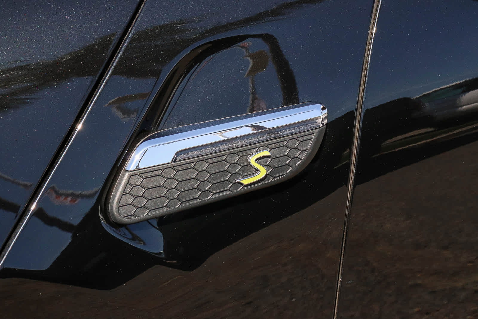 Used 2024 MINI Cooper SE FWD image 16
