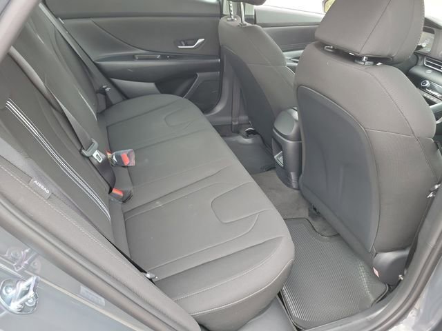 New 2026 Hyundai Elantra Hybrid FWD image 17