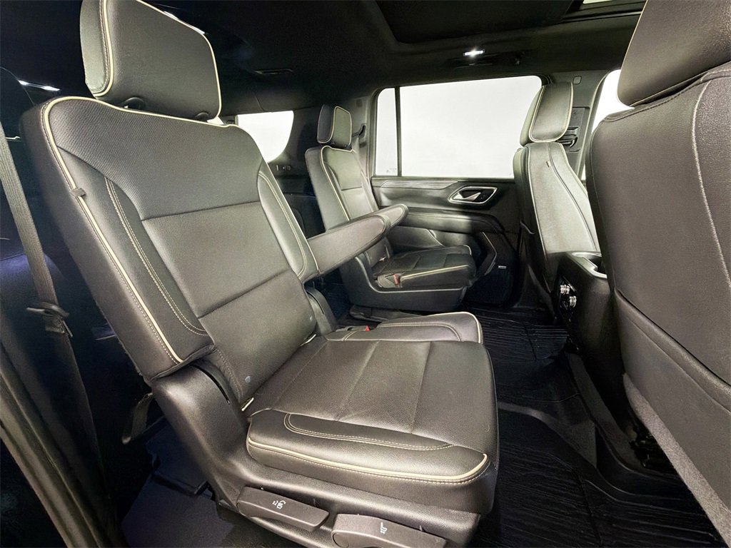 Used 2022 GMC Yukon XL SLT image 27