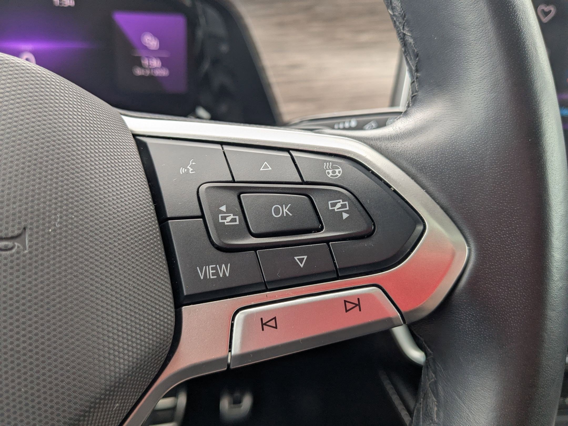 Used 2024 Volkswagen Atlas SEL Premium R-Line AWD/4WD image 19