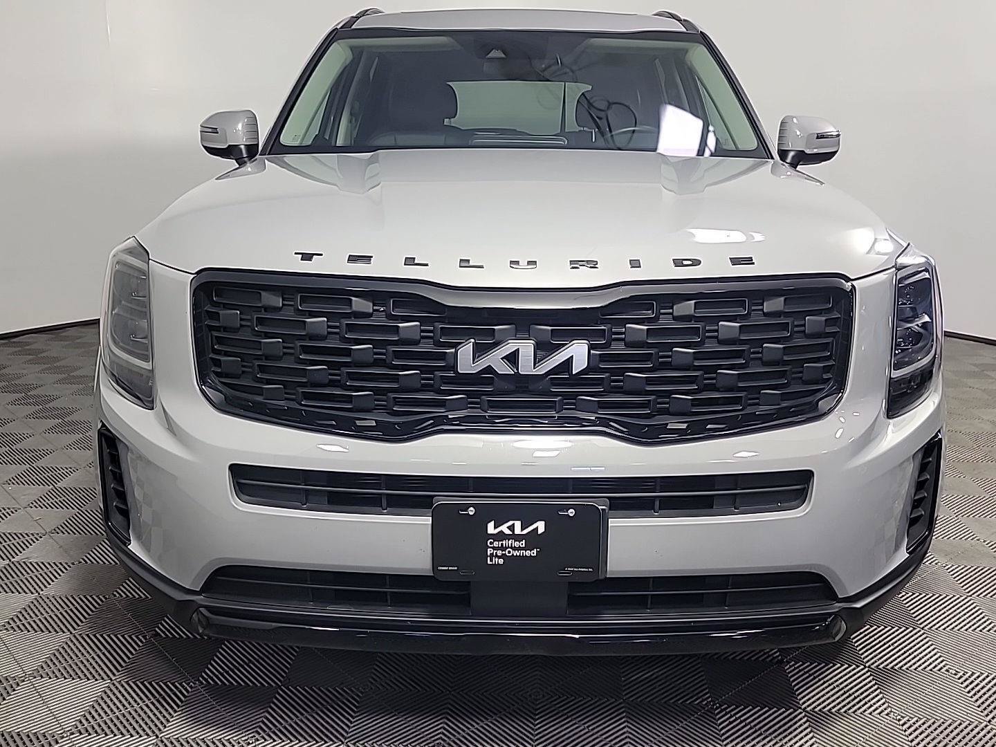 Certified 2022 Kia Telluride EX w/ EX Premium Package AWD/4WD image 13