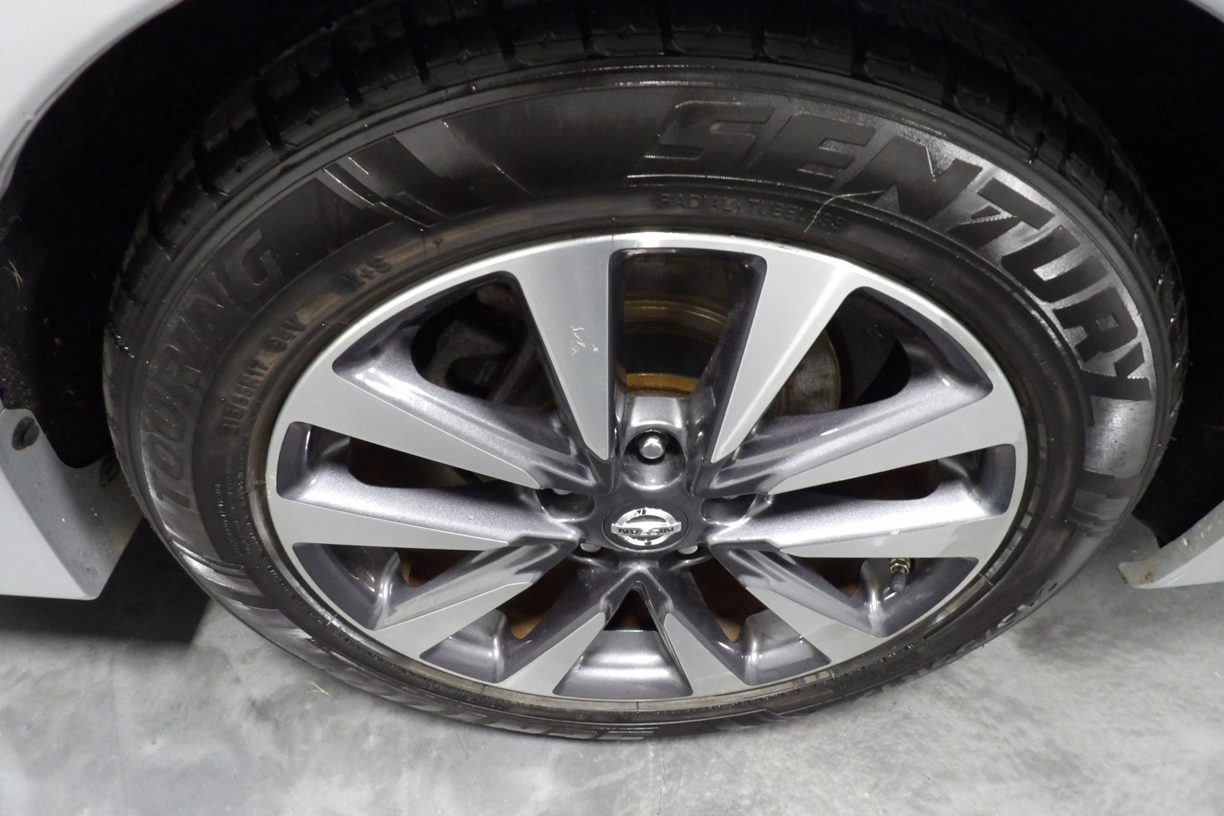 Used 2017 Nissan Altima 2.5 SL w/ Moonroof Package image 22