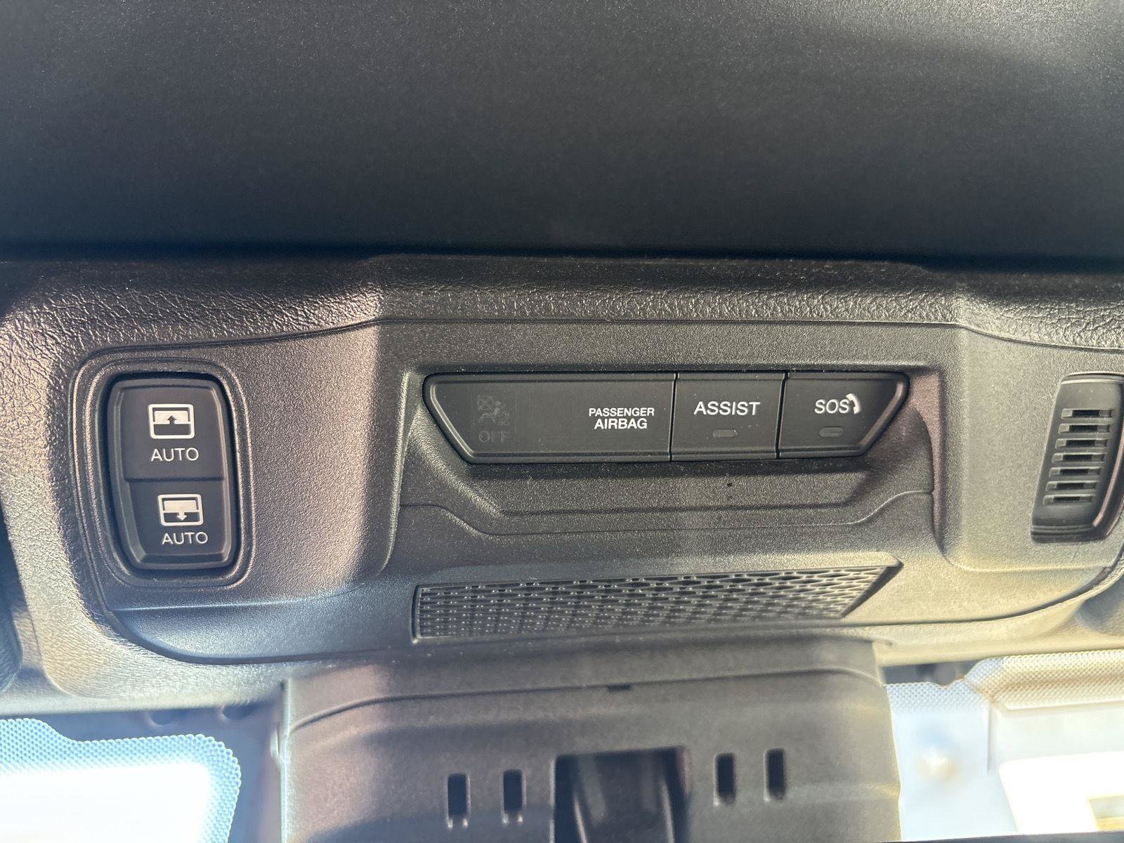 Used 2026 Jeep Wrangler Unlimited Sahara AWD/4WD image 23