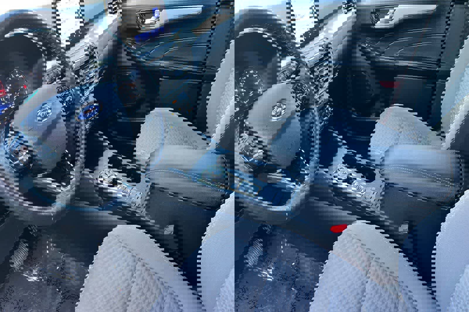 Used 2021 Ford Escape SE w/ Cold Weather Package image 12