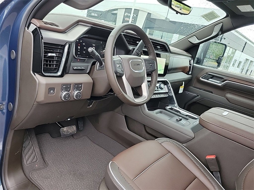 New 2026 GMC Sierra 2500 Denali w/ Denali Reserve Package image 17