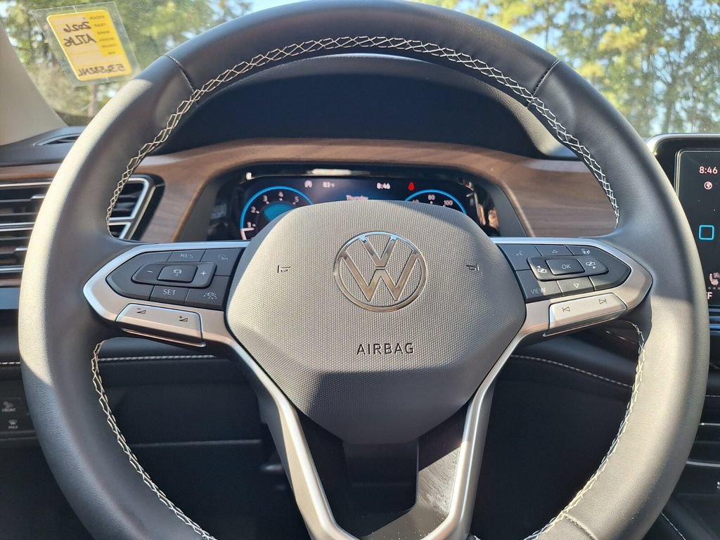 Used 2026 Volkswagen Atlas SE FWD image 15