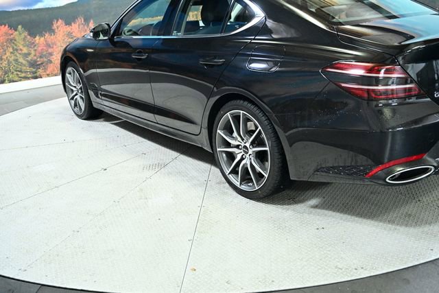 Used 2025 Genesis G70 2.5T image 8
