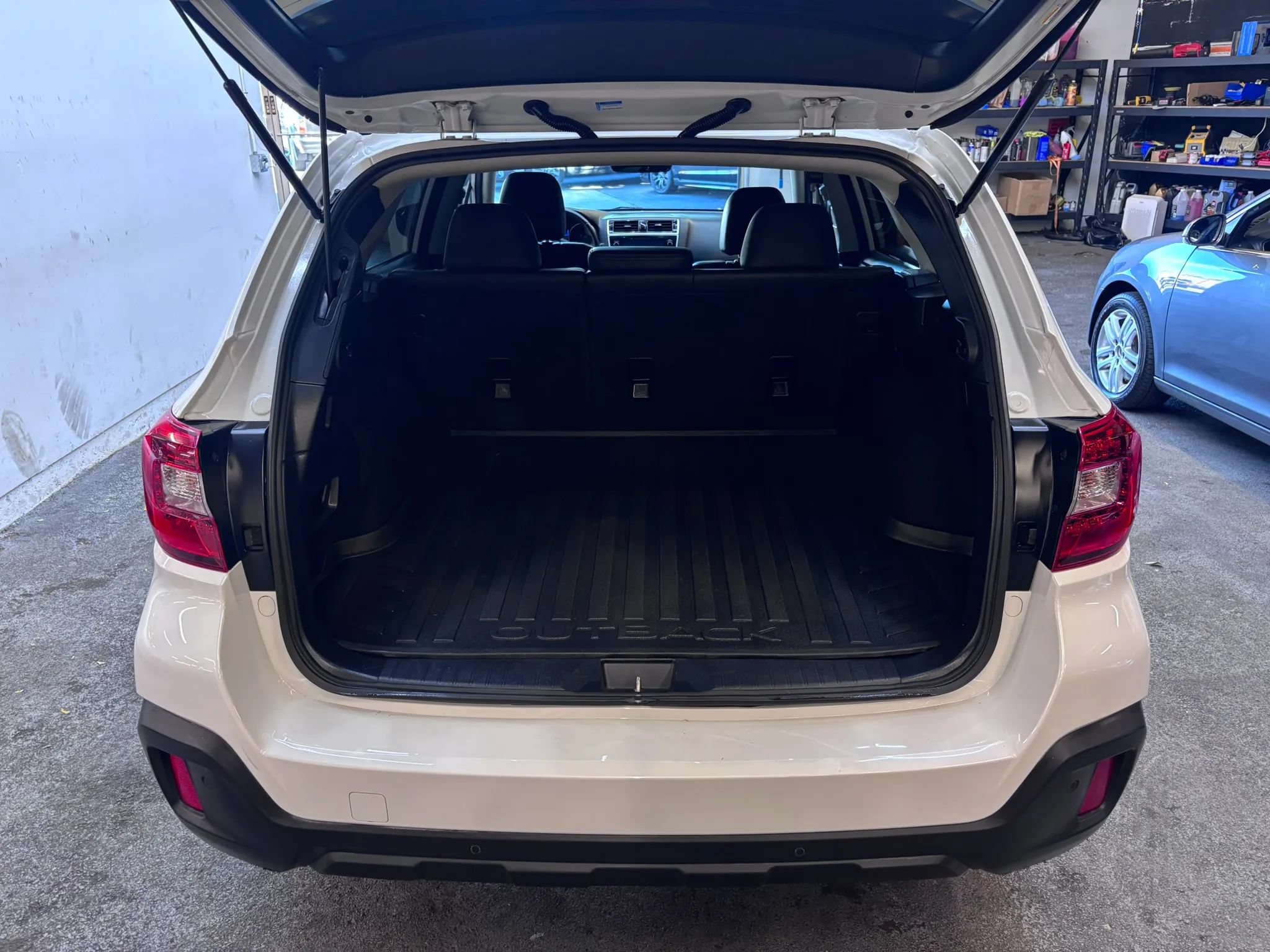 Used 2019 Subaru Outback 3.6R Limited AWD/4WD image 23