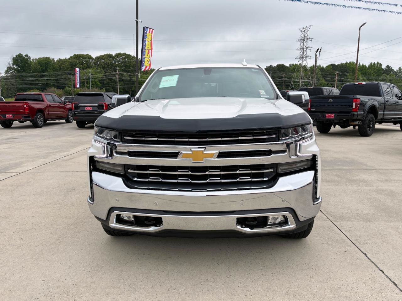 Used 2021 Chevrolet Silverado 1500 LTZ AWD/4WD image 3