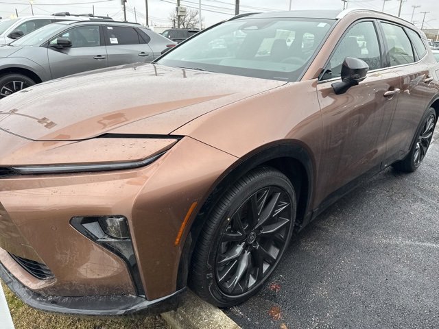 New 2025 Toyota Crown Signia image 1