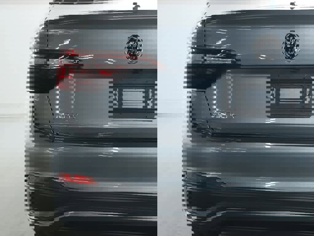 Used 2024 Volkswagen Jetta Sport image 42