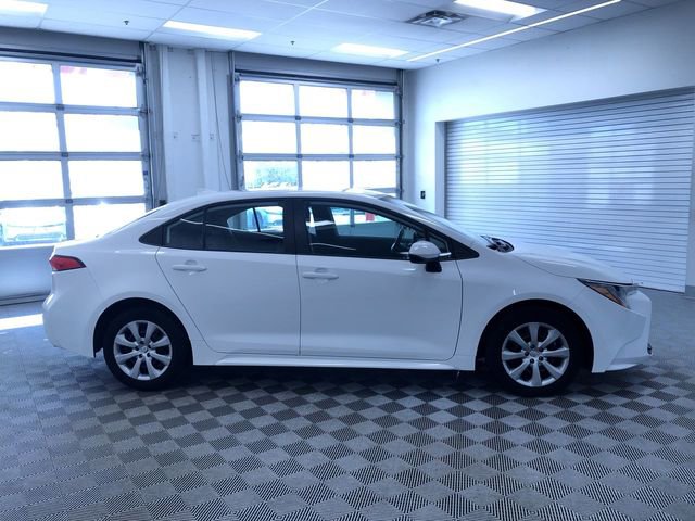 Used 2025 Toyota Corolla LE image 35