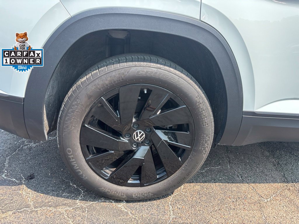 Used 2025 Volkswagen Atlas Cross Sport SE AWD/4WD image 11