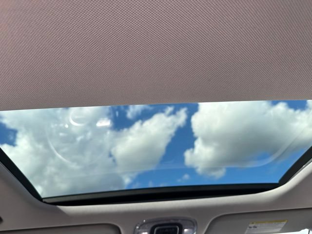 Used 2024 Hyundai Kona Limited AWD/4WD image 13