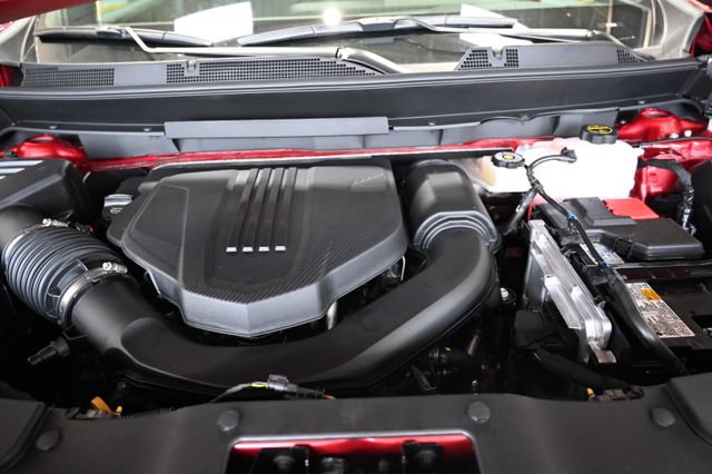 New 2027 Chevrolet Traverse LT w/ Sun and Wheel Package FWD image 30