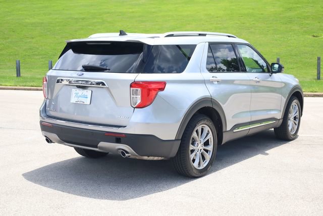Used 2023 Ford Explorer Limited AWD/4WD image 4