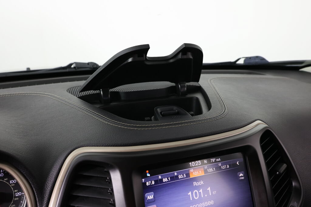 Used 2014 Jeep Cherokee Latitude FWD image 34