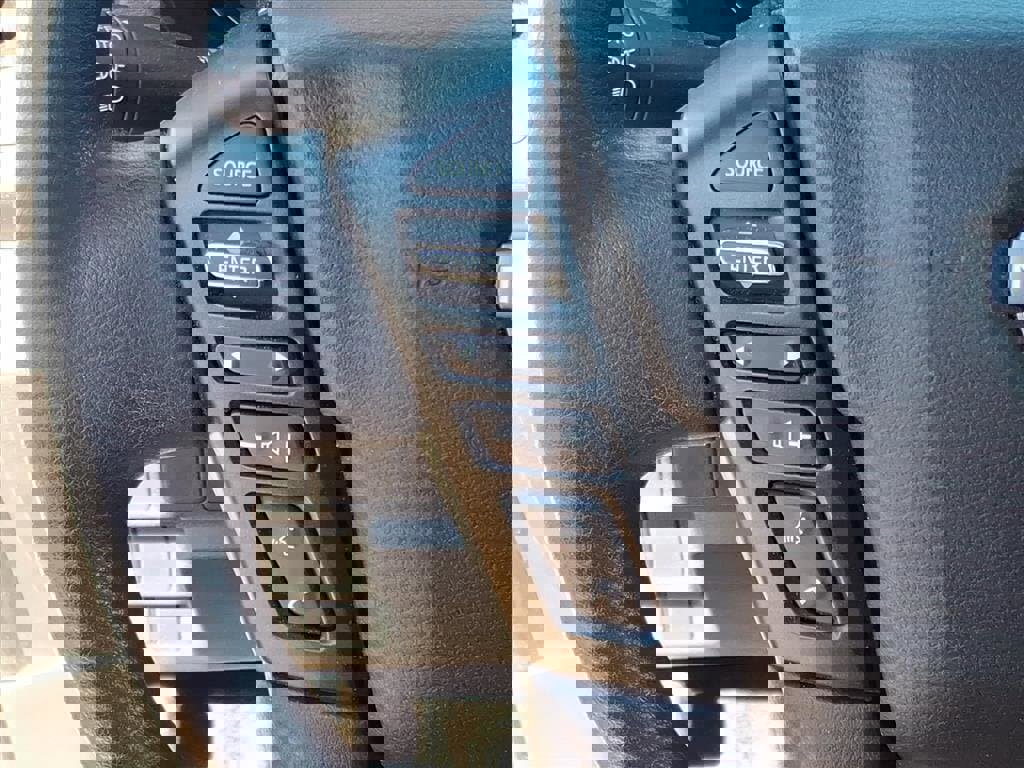 Used 2024 Nissan Frontier S w/ S Utility Package image 18