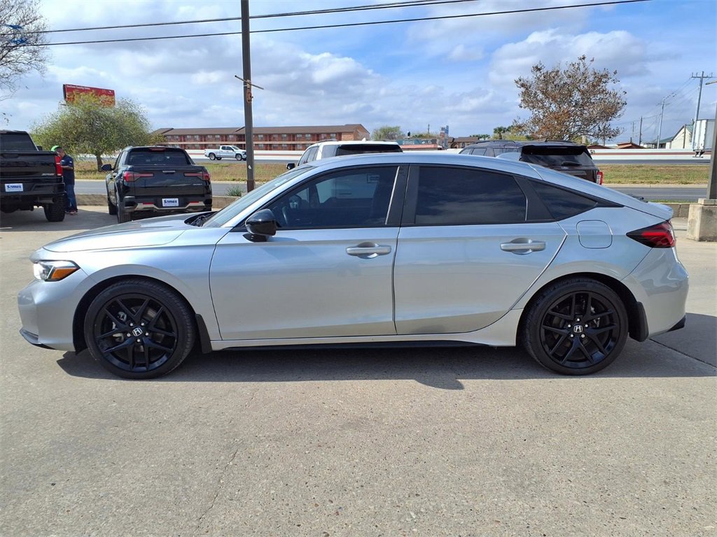 Used 2025 Honda Civic Sport image 4