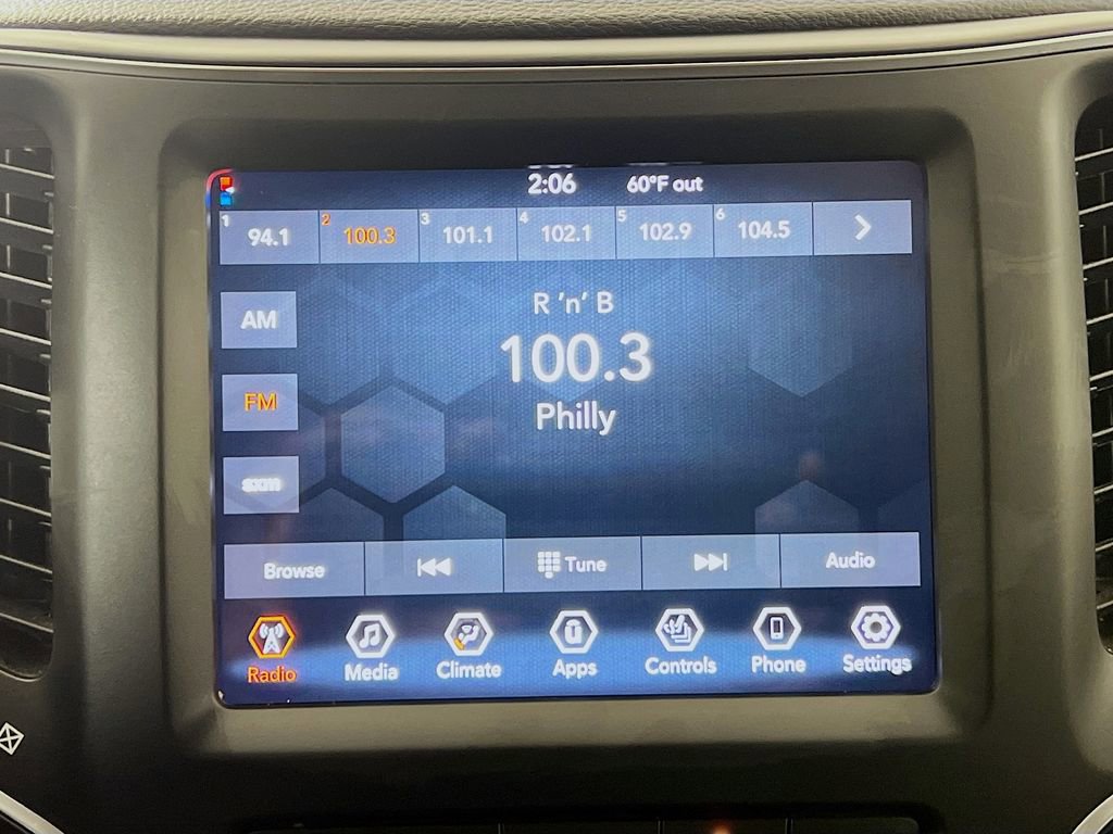 Used 2022 Jeep Cherokee Latitude image 14