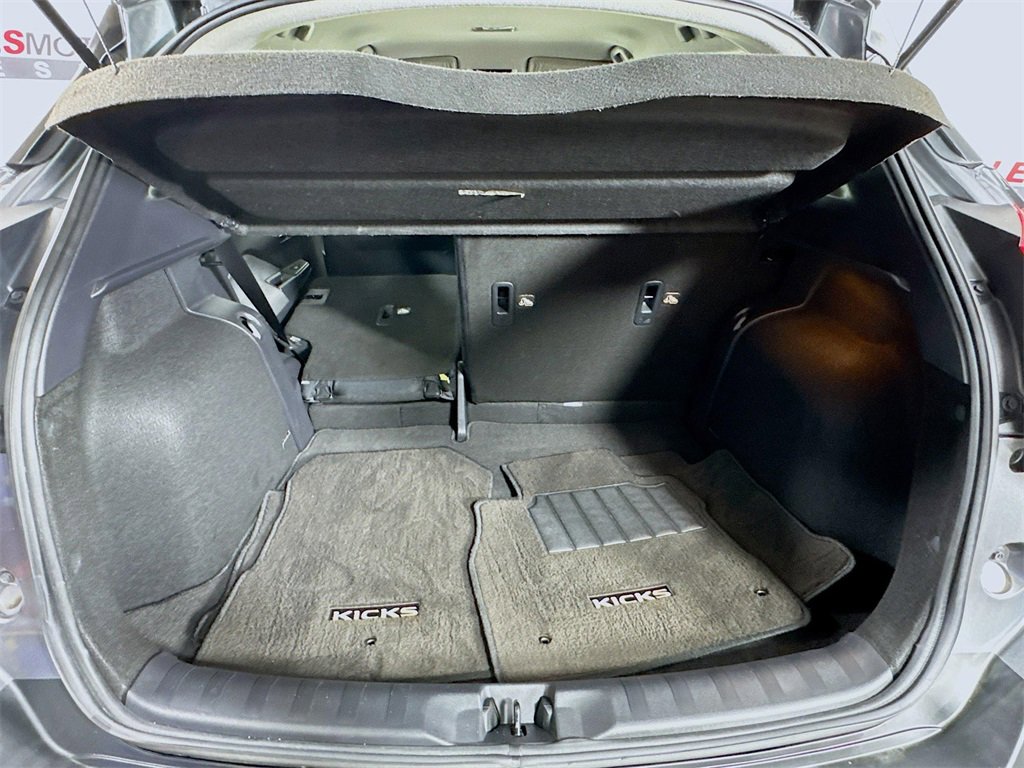 Used 2018 Nissan Kicks SV image 22