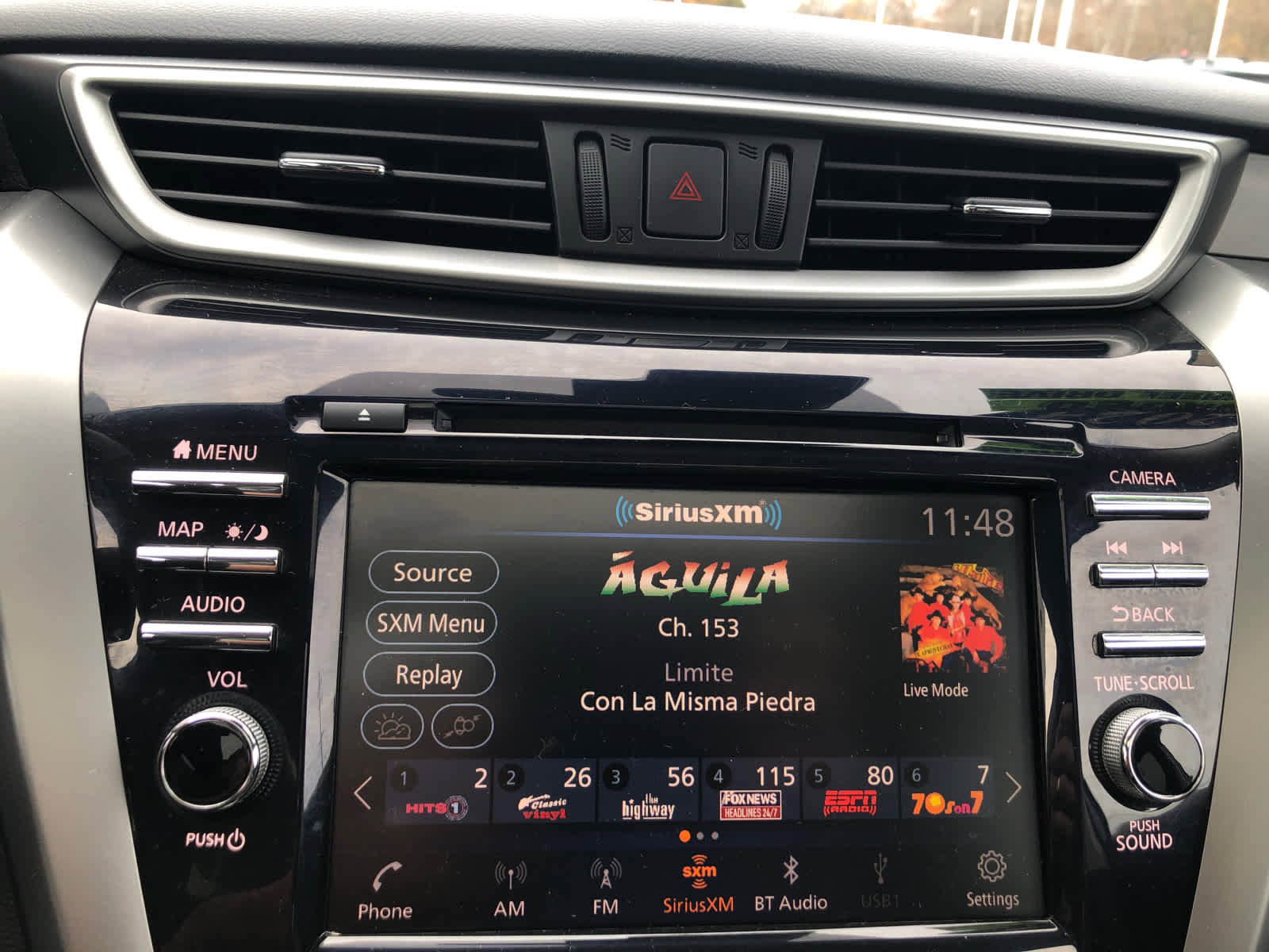 Used 2024 Nissan Murano SL image 17