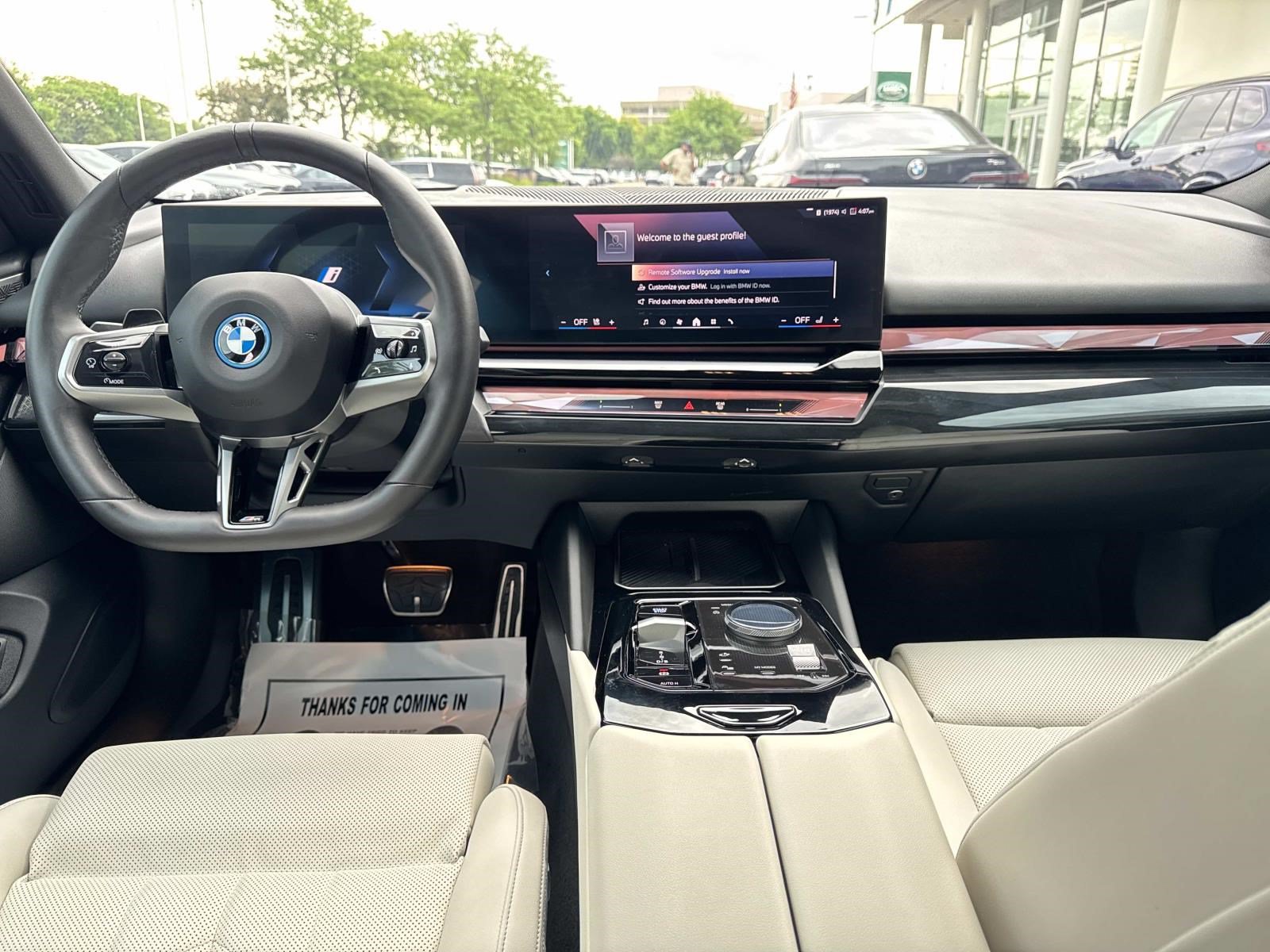 Certified 2025 BMW i5 xDrive40 w/ M Sport Package AWD/4WD image 15