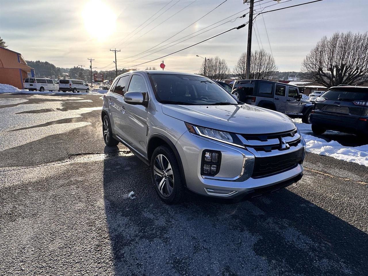 Used 2024 Mitsubishi Outlander Sport AWD image 3