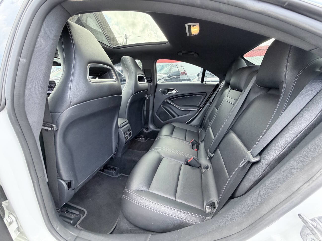 Used 2018 Mercedes-Benz CLA 250 image 13