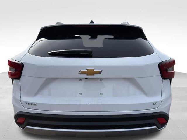 New 2026 Chevrolet Trax LT w/ Driver Confidence Package FWD image 4