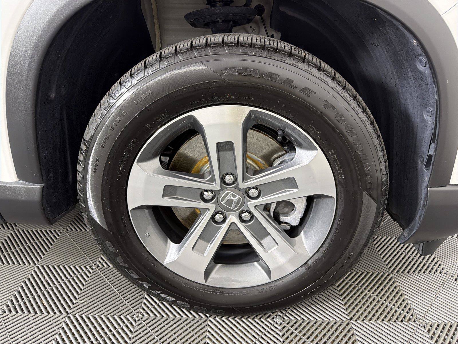 Used 2025 Honda Pilot EX-L image 10