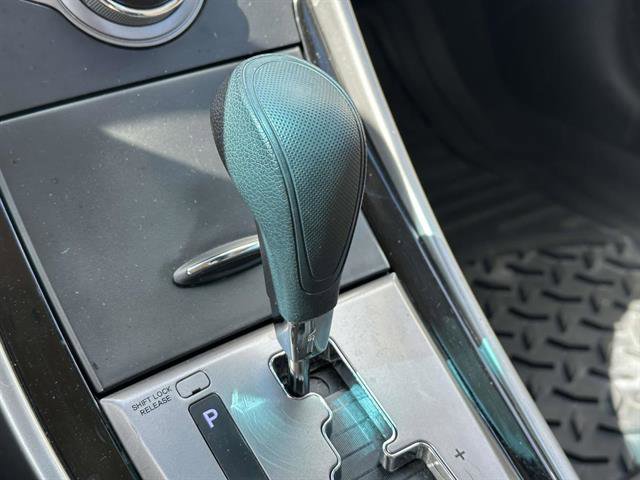 Used 2013 Hyundai Elantra GLS FWD image 19