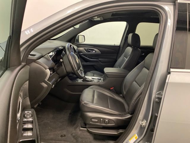 Used 2023 Chevrolet Traverse LT w/ LT Premium Package AWD/4WD image 8