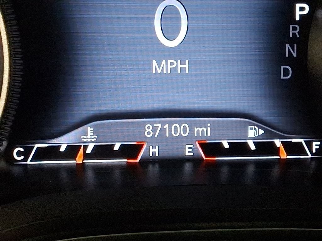Used 2019 Jeep Cherokee Trailhawk w/ Cold Weather Group AWD/4WD image 19