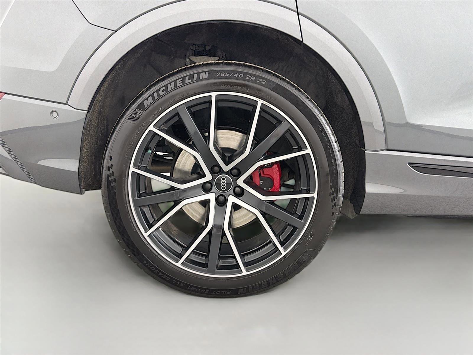 Used 2020 Audi Q8 Prestige w/ Prestige Package AWD/4WD image 13